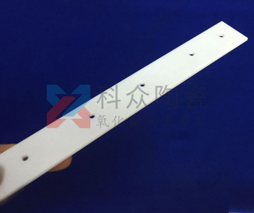 在獲得高純氧化鋁粉體后如何燒結制備胚體?